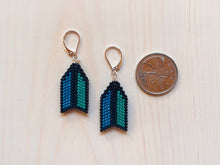 Load image into Gallery viewer, Flu-flu Mini: Electric Blue and Emerald